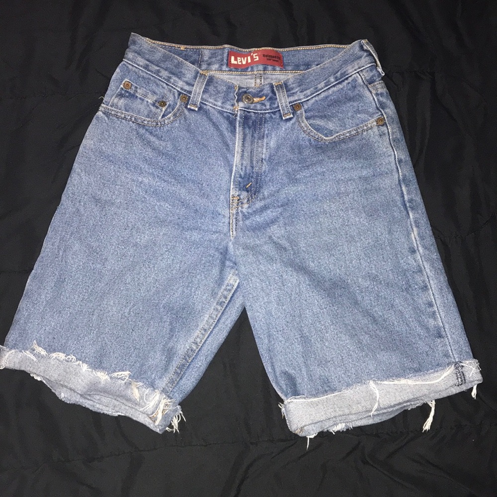 VINTAGE HIGHWAISTED LEVI BLUE DENIM SHORTS